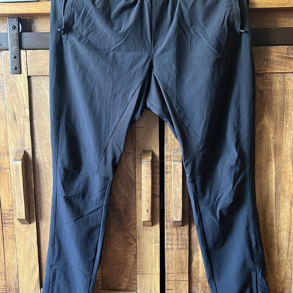 Adidas small men’s black pants - Picture 2 of 4